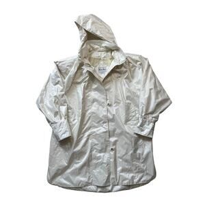 Vintage British Mist Vintage Rain coat, Iridescent White, size women's Medium